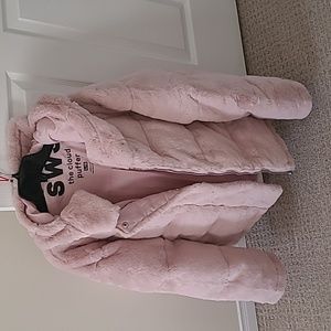 Cropped faux fur coat